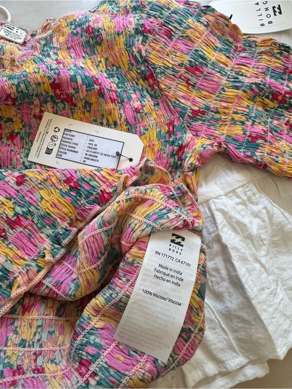 Billabong Set White Ruffle Drawstring Skort with Multicolor Smocked Top - Picture 6 of 7